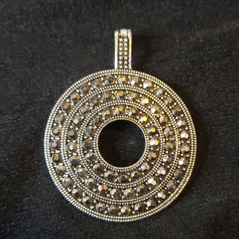 Premier Designs Enhancer